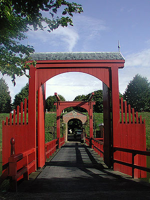 Gate and drawbridge at Boutange.